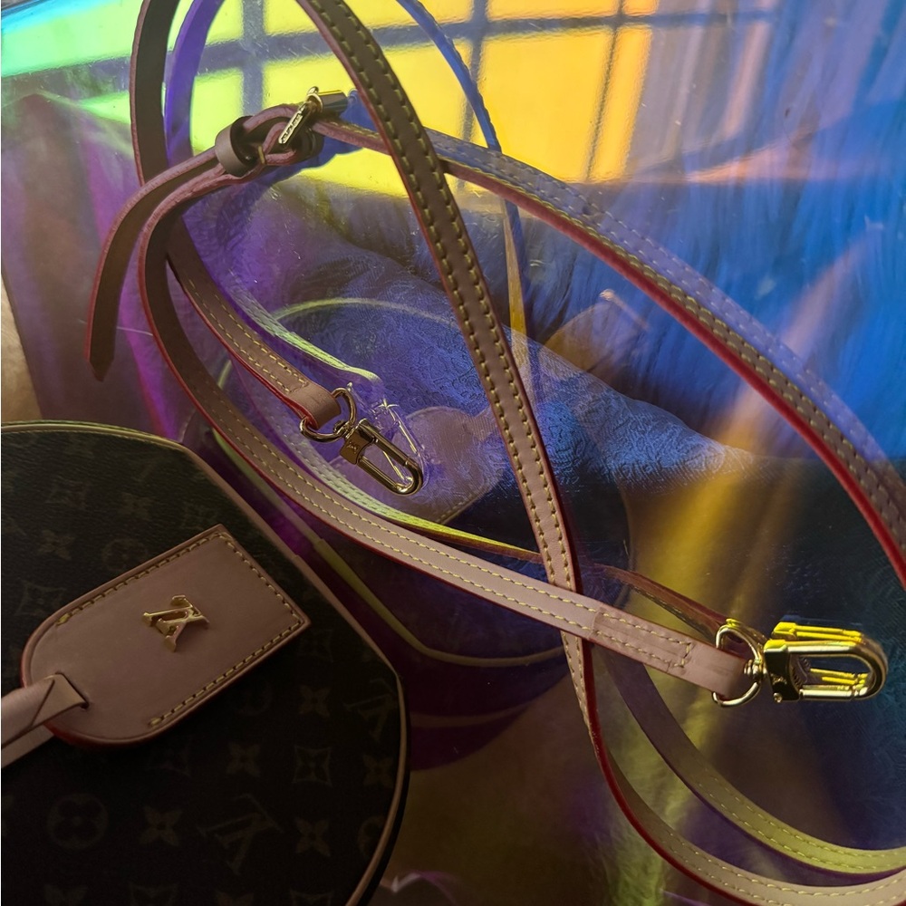 Last chance 🔥Brown Monogram Round Bag - Picture 9 of 9